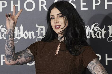 why is kat von d covering her tattoos|Kat Von D Shares Process of Blacking Out Her Tattoos